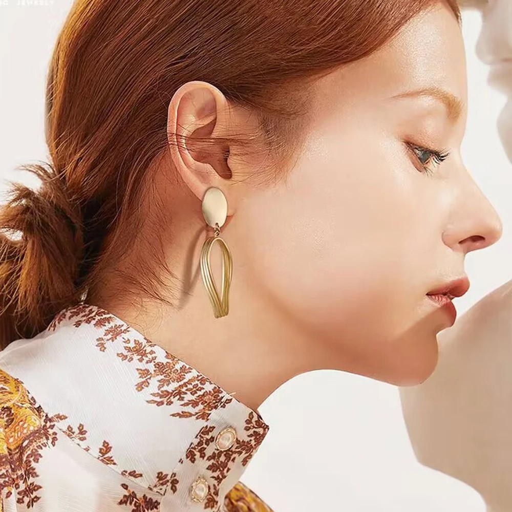 New Geometry Retro Metallic Gold Color Multiple Oval Pendant Clip Earrings - Fashion Jewelry for Wedding & Party