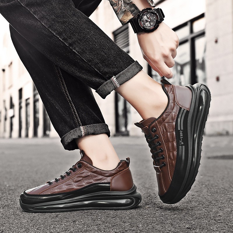 Mens Casual Shoes  Stylish Comfort for Every Occasion  Step into timeless style with these mens casual shoes, designed to balance fashion, comfort, and functionality. Whether you prefer classic looks or dynamic, elegant designs, these sneakers have bee