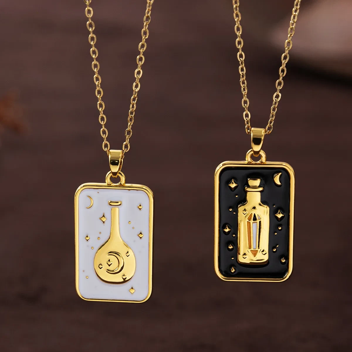 Retro Style Moon Necklace Female Dark Dripping Oil