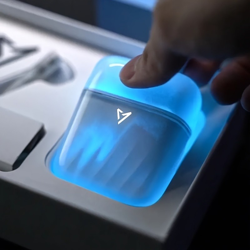 Flowing Color Game Headphones: Luminous Gradient Design with AI Noise Reduction