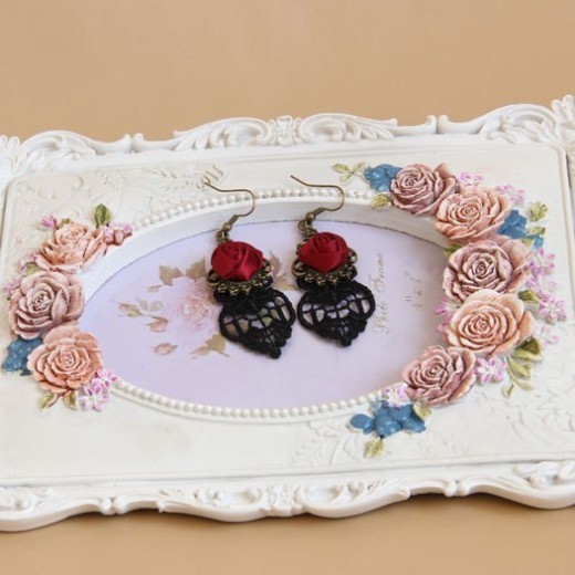 Court Hollow Lace Red Rose Earrings