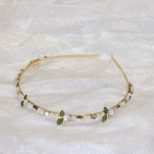 Ladies Go Out With Sweet Pearl Flower Hair Bands