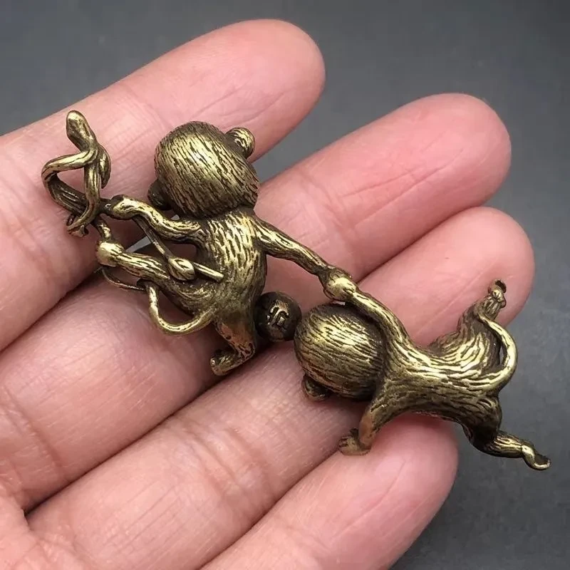 Antique Miscellaneous Bronze Mini Solid Monkey Pendant Zodiac Monkey Keychain Pendant Hand Pieces