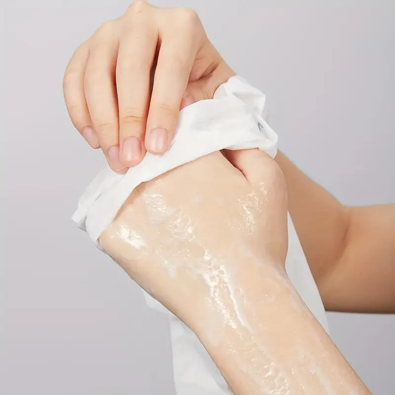 Soft and moist long arm hand mask