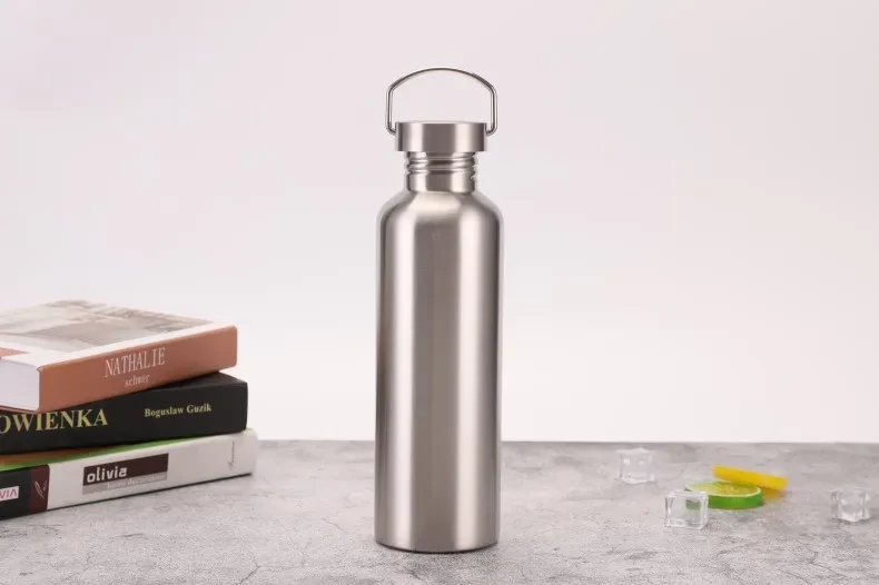 Portable sports cold water bottle