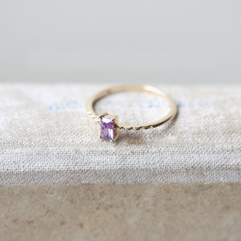 Women's Simple Inlaid Purple Zircon Thin Ring