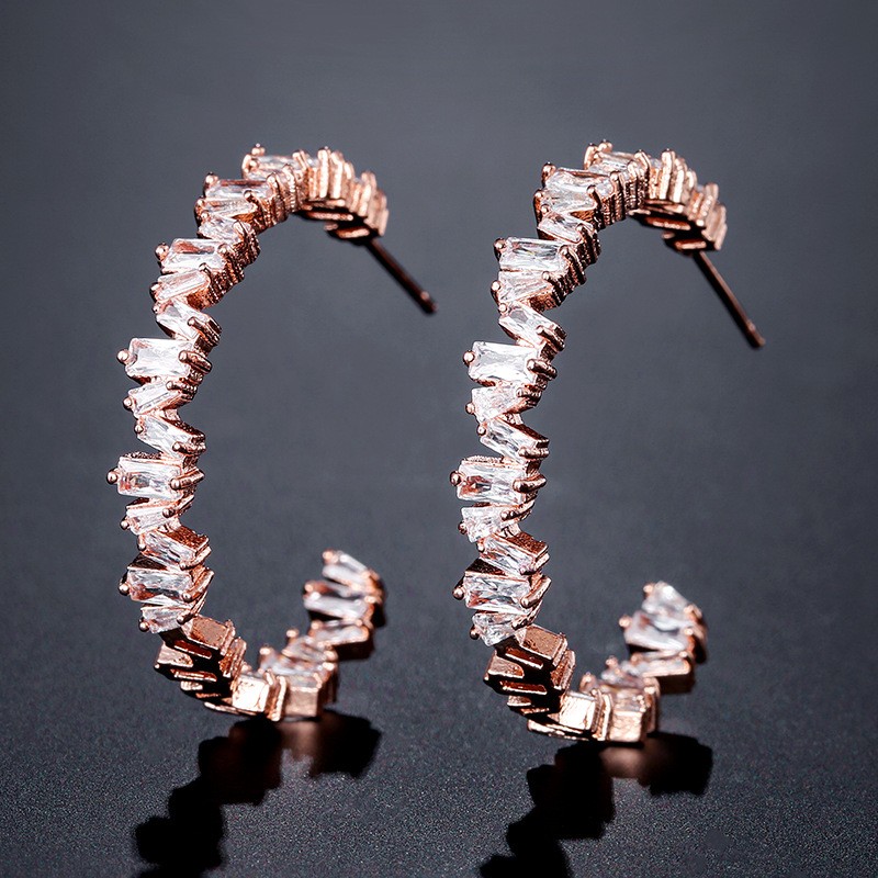 Women's Irregular Retro Inlaid Zirconium Thick C- Shaped Earrings