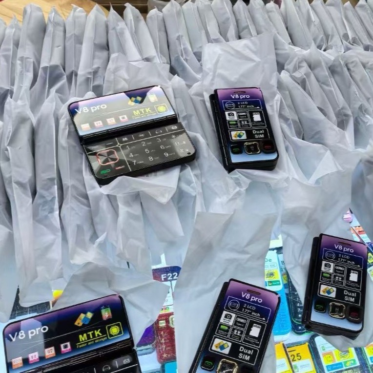 V8pro Dual Screen Folding Flip Function Mobile Phone