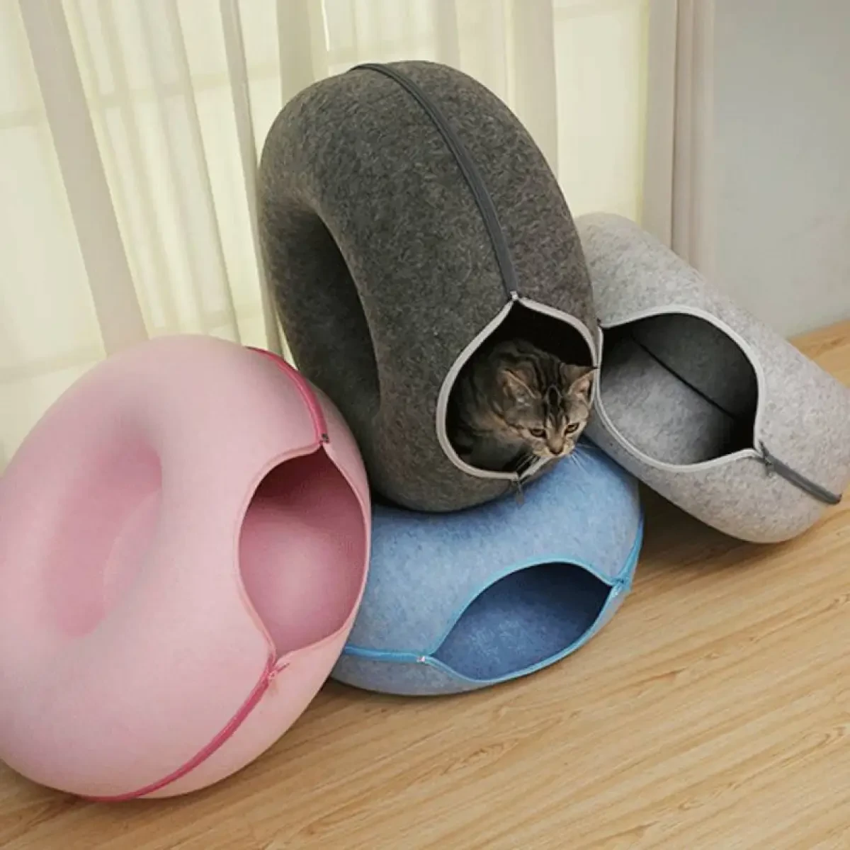 Cattasaurus Peekaboo Cave