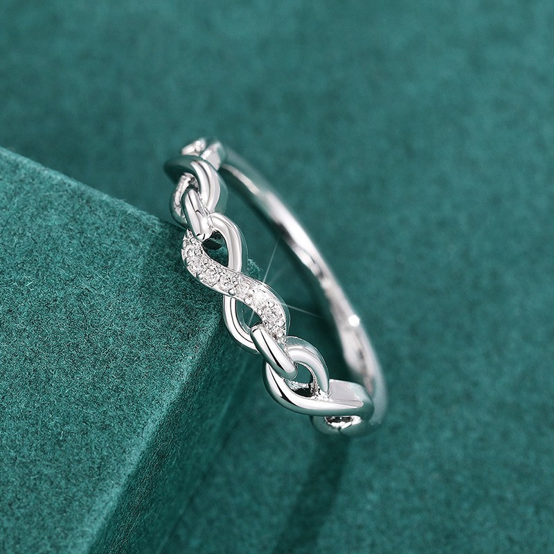 Fashion Personality Female Simple Twist Ring