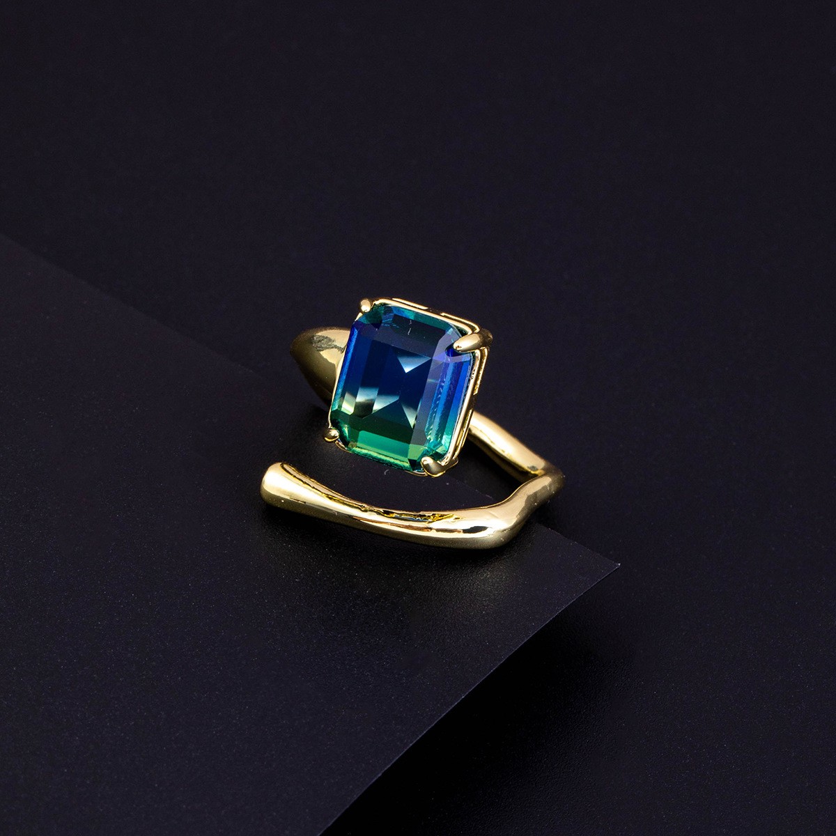 Women's Fashion Zircon Quadrangle Geometric Ring