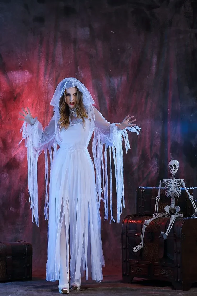 A Dead Bride Costume