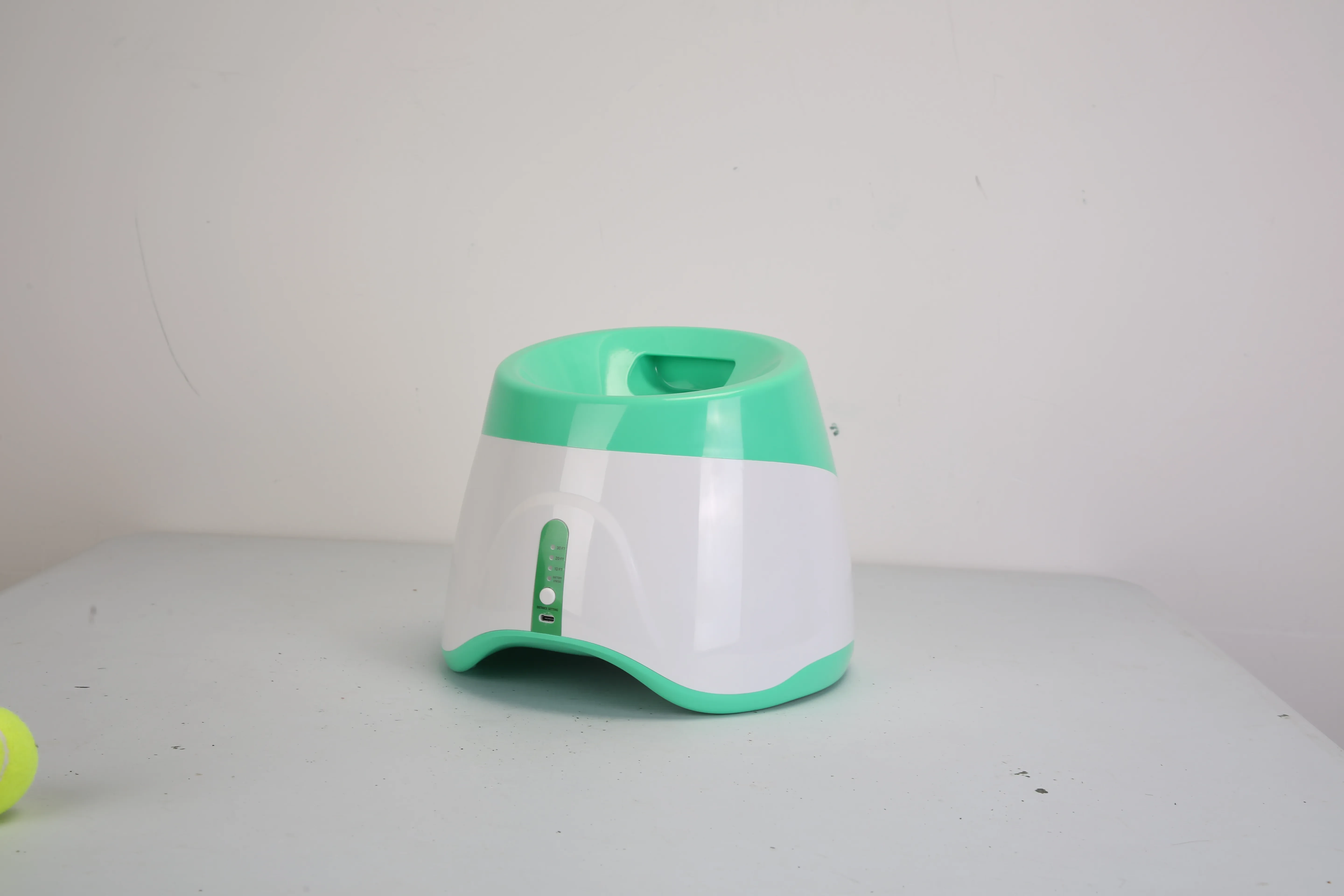 1Pc Automatic Dog Ball Launcher Included 6 Tennis Balls Dog With 3 Adjustable Launch Distance Interactive Ball Thrower Fetch Machine For Small Medium Dogs