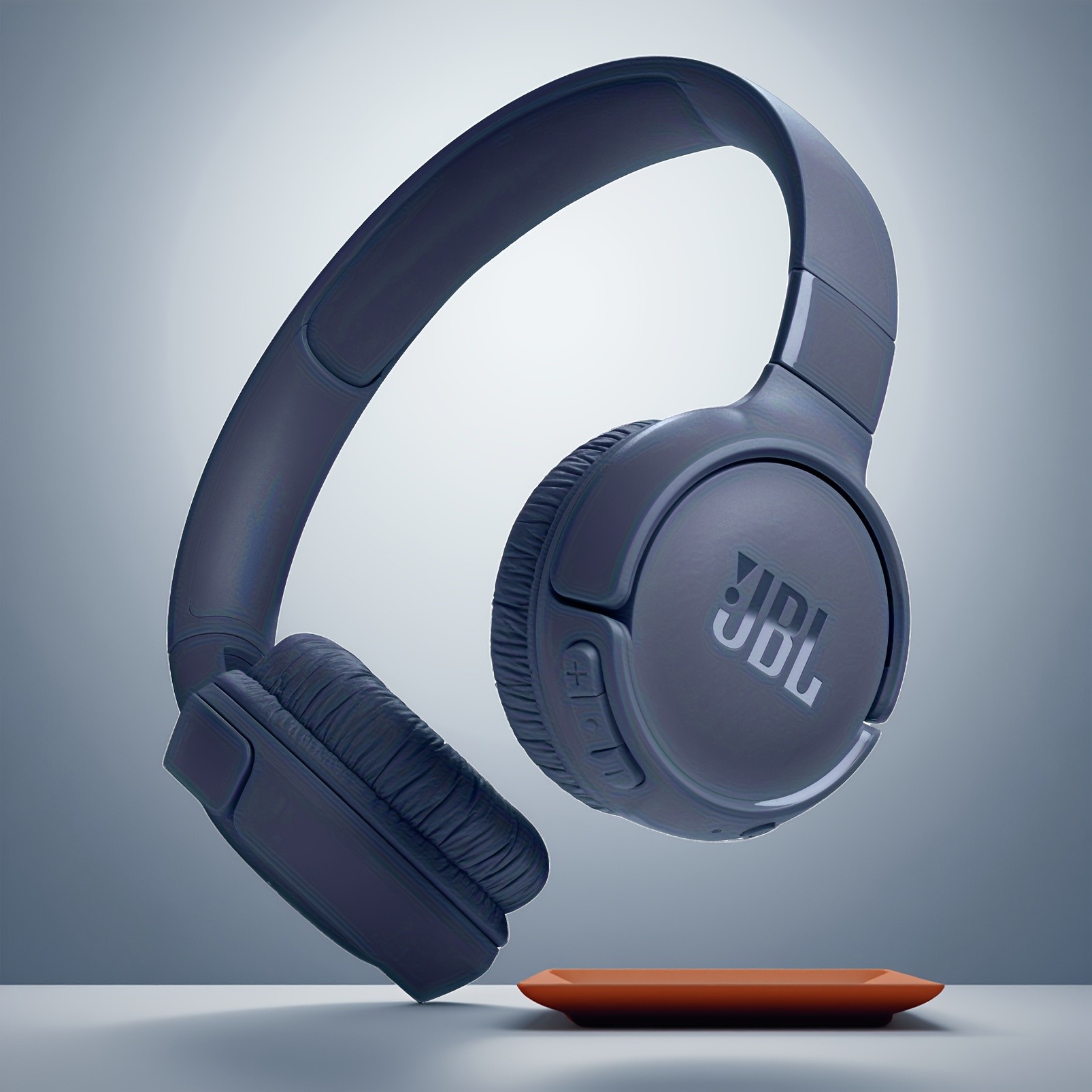 JBL Tune 520BT Wireless Headphones Pure Sound, Wireless Freedom