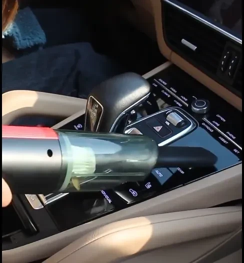 Wired Silver Red Car Vacuum Cleaner Car With Strong Suction Handheld Vacuum Cleaner Small Mini Rechargeable Home Vacuum Cleaner