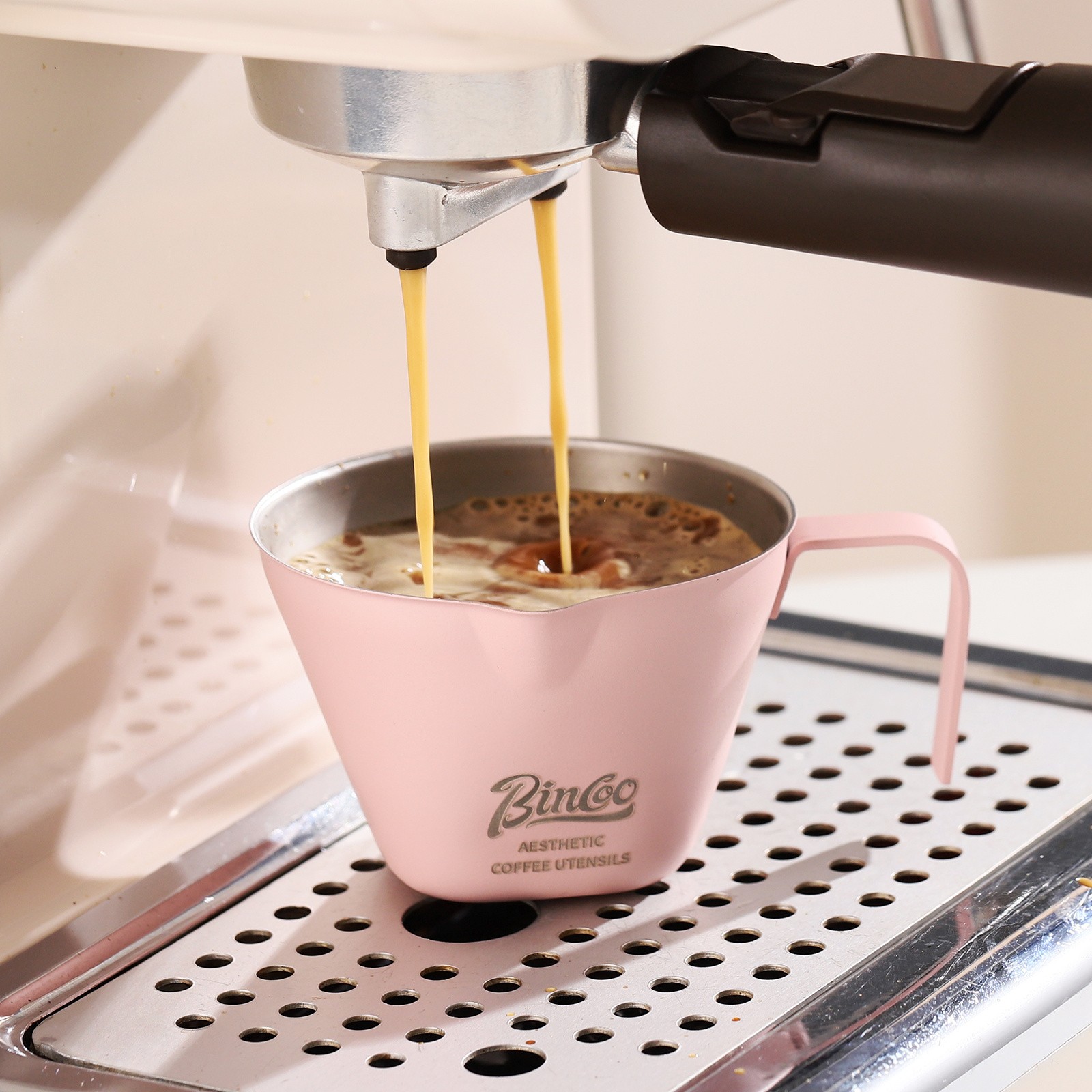 Bincoo Pink Stainless Espresso Measuring Cup 100ml Extraction Cup with Handle