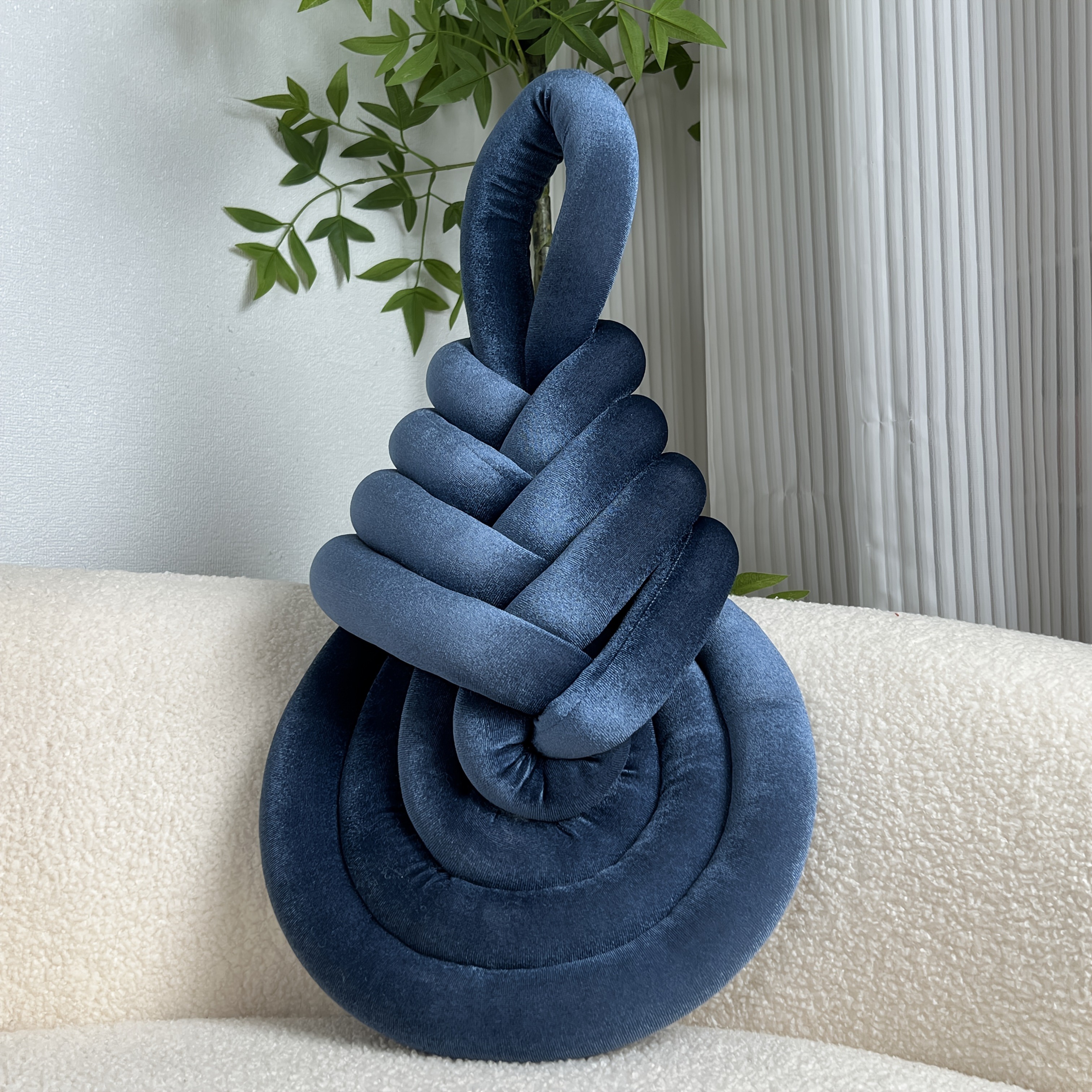 YLBKIKR Handwoven Plush Short-Hair Cushion  Luxury Decorative Accent with Knot/Teardrop/Baroque Design for Sofa, Bed, and Chair