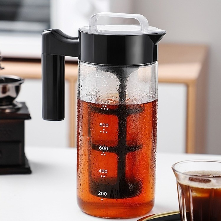 Glass Pitcher With Lid