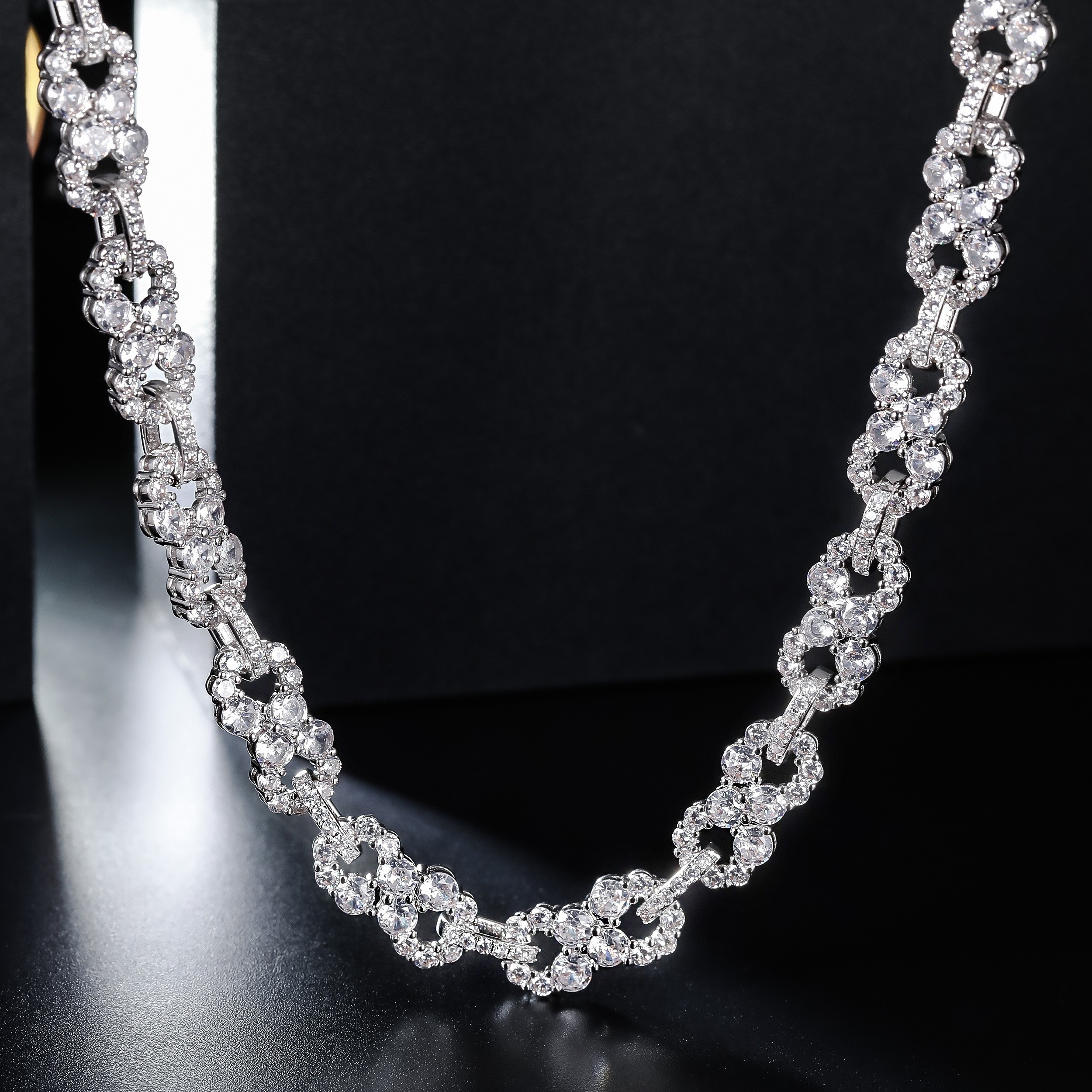 ICED CHICS Infinity 8 Shape Hip Hop Rapper Necklace