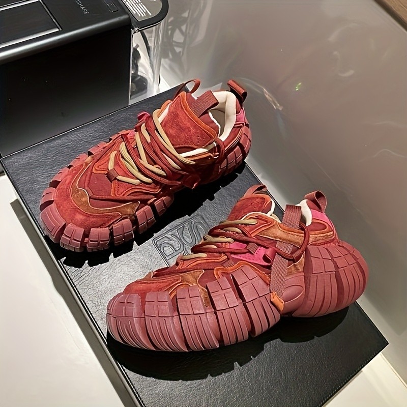 XIOSHENTONG Men's Vintage-Inspired Dad Sneakers