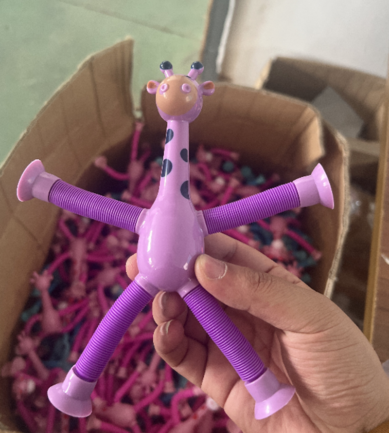Telescopic Suction Cup Giraffe Toy