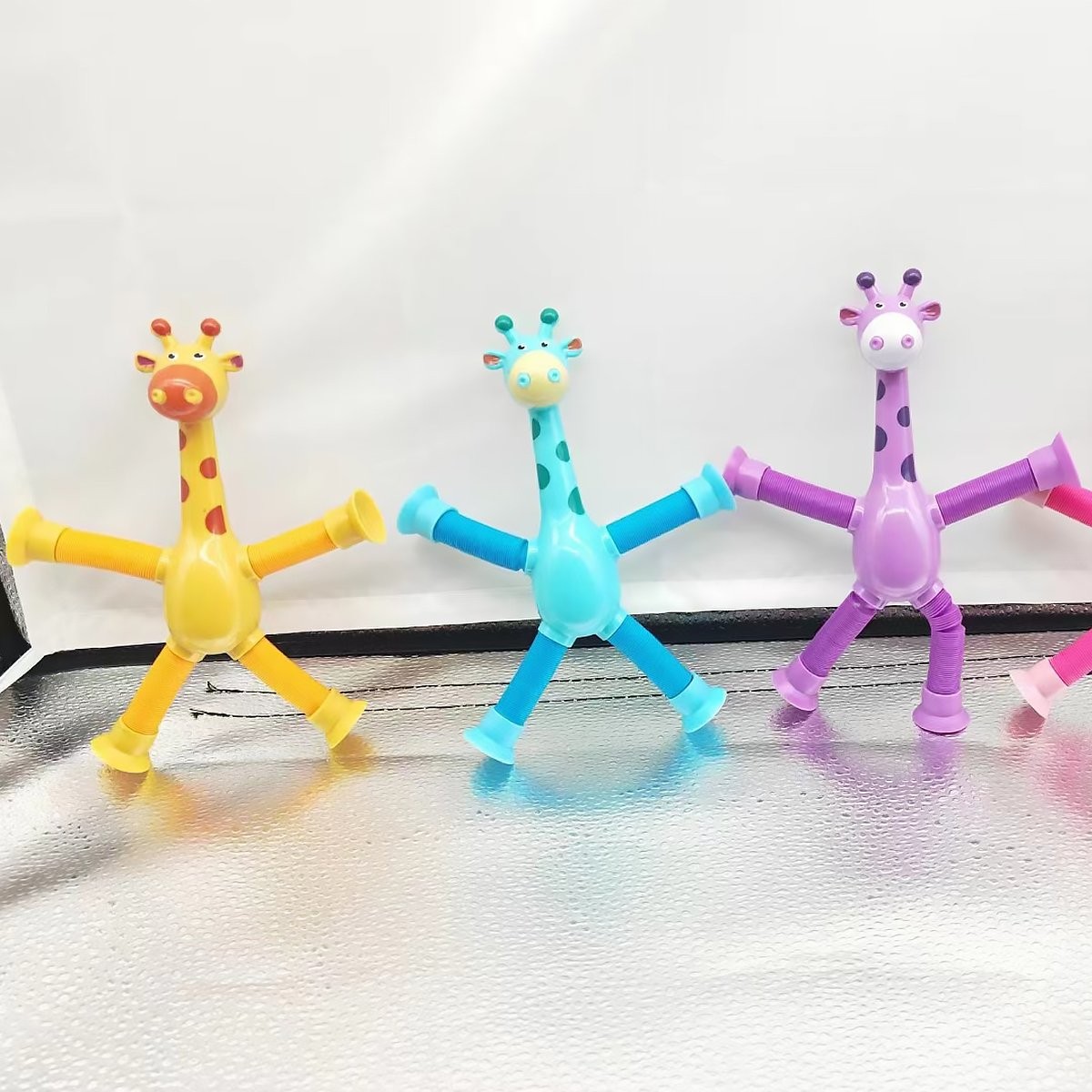 Telescopic Suction Cup Giraffe Toy
