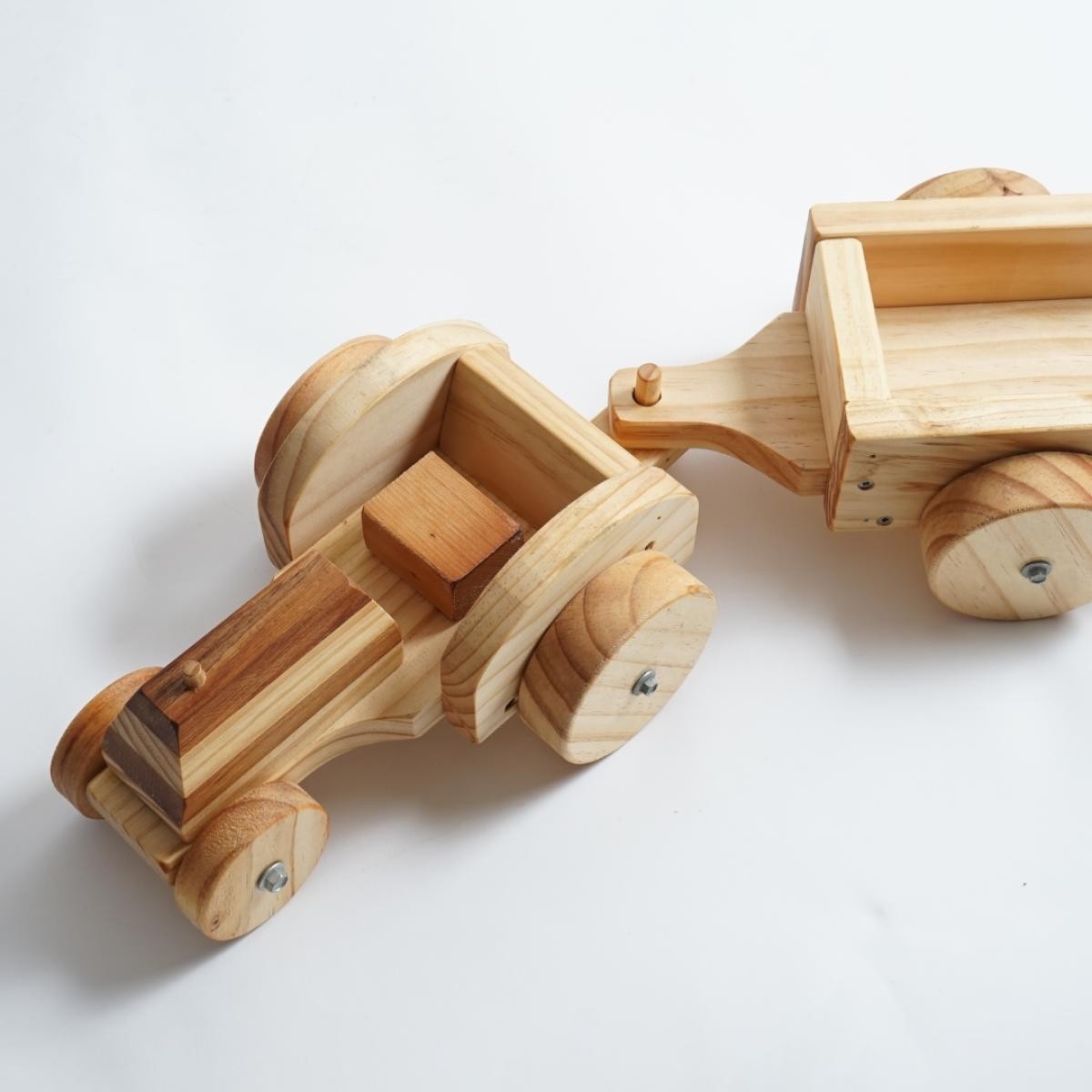 Tractor & Trailer 🌿🇳🇿 | Handmade