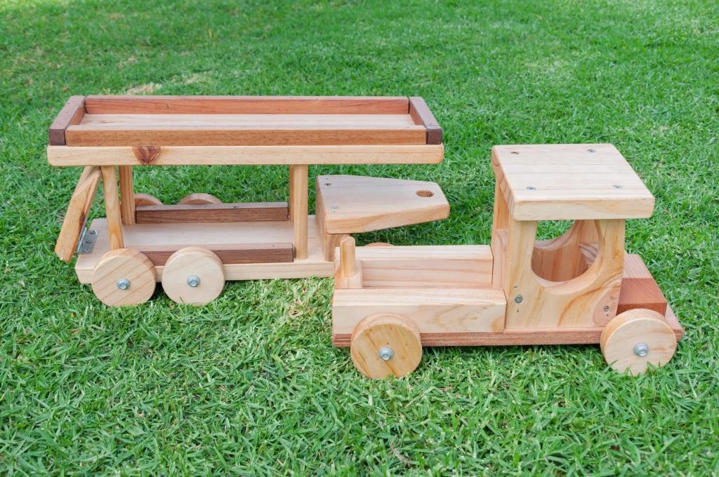 πΏπ³πΏπAU Handmade| Car transporter with three cars πππ New from GiftTree AU!