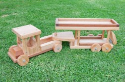 🌿🇳🇿🚛AU Handmade| Car transporter with three cars 🚗🚗🚗 New from GiftTree AU!