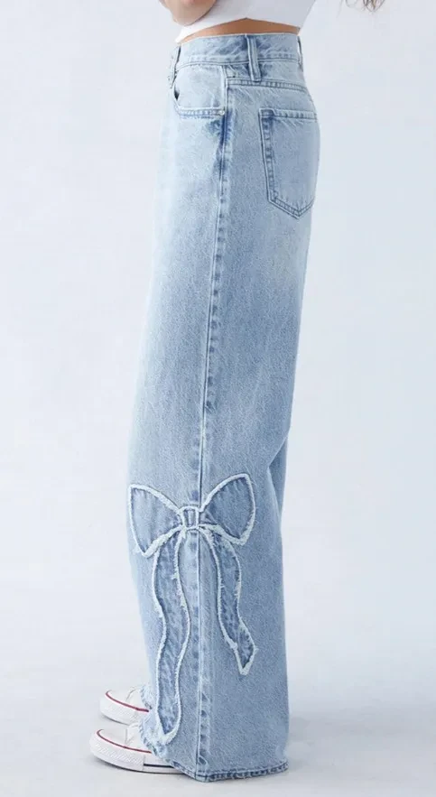 Women's Straight Trousers Embroidered Side Frayed Butterfly Jeans