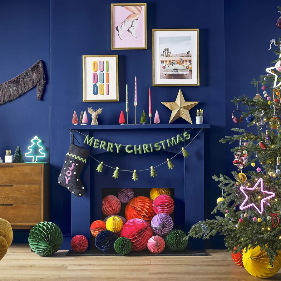 Garland Decoration - Merry & Bright Silver Tinsel