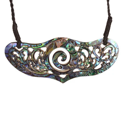 Detailed Pāua Carved Necklace