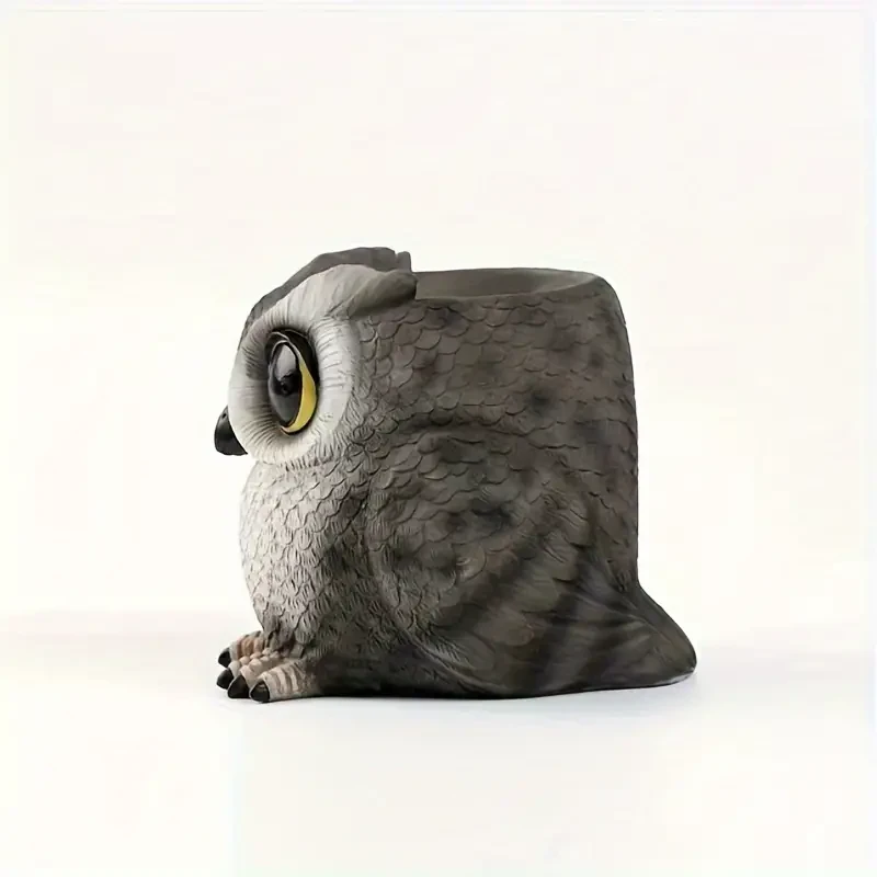 Charming Owl-Shaped Resin Pen Holder