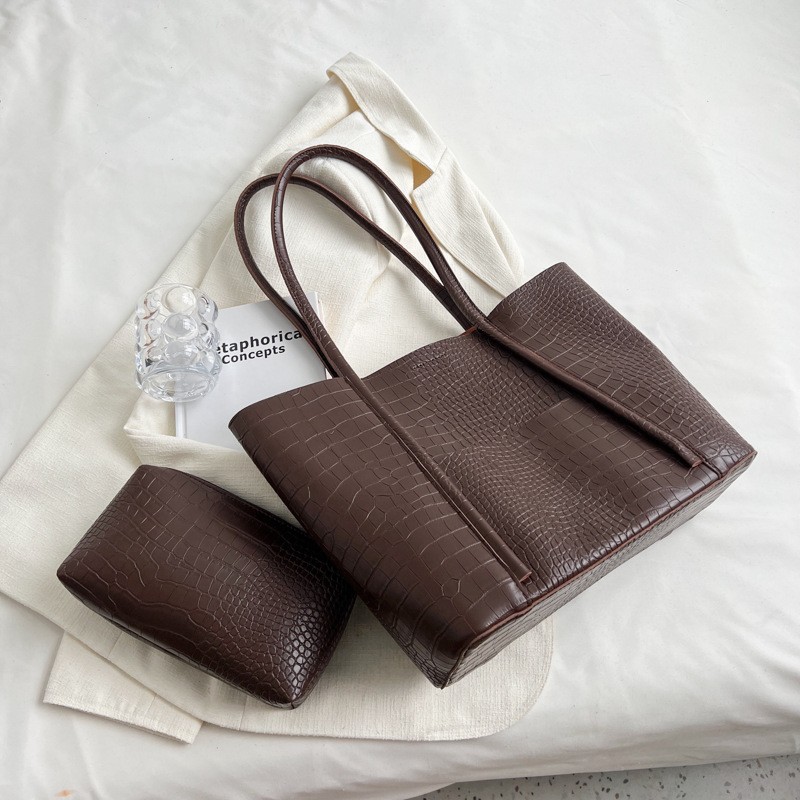 Western Style Large Capacity Leather Tote Bag