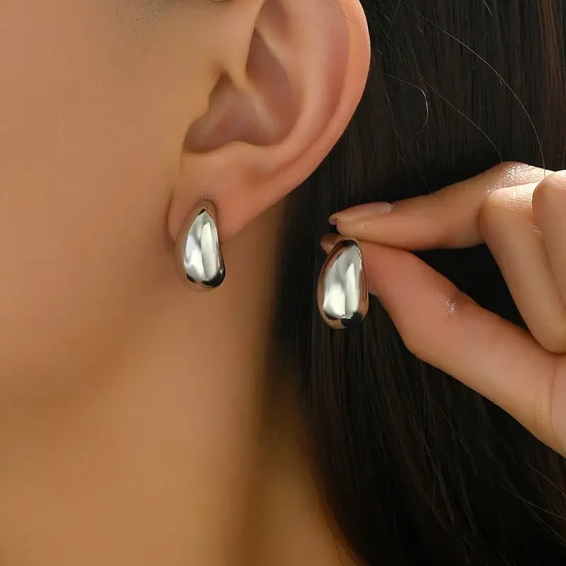 Elegant Drop-Shaped Women's Earrings