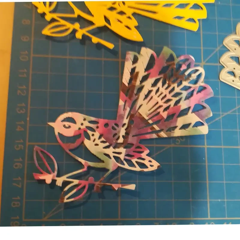 Silvery Carbon Steel Bird & Floral Cutting Dies 10.16x9.4cm Embossing Stencil Set