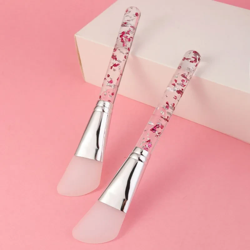 Single silicone mask brush with silicone brush soft tip