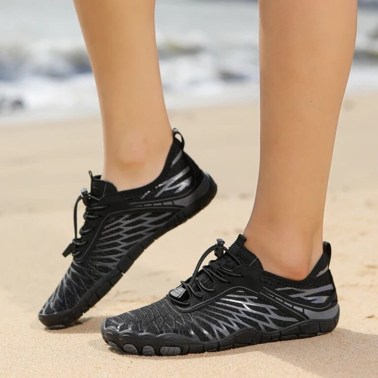 Men's And Women's Fashion Casual Outdoor Skin Soft Bottom Water Shoes