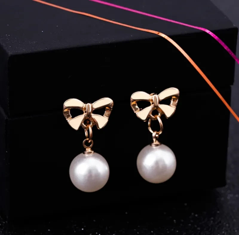 Bow-Shaped Zircon Earrings