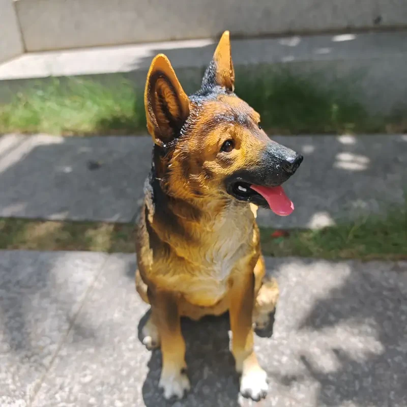 German Shepherd Resin Statue for Indoor Display or Outdoor Garden Decoration