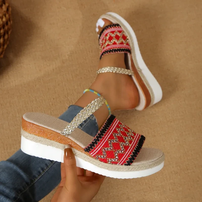 New Color-blocked Wave-patterned Sandals For Women