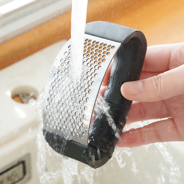 Stainless Steel Garlic Press Manual Garlic Crusher & Mincer Tool for Fruits and Vegetables