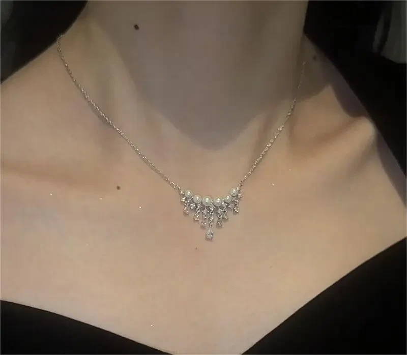 Pearl Water Drop Starry Necklace Light Luxury Minority High-grade Design Versatile Fashion Female