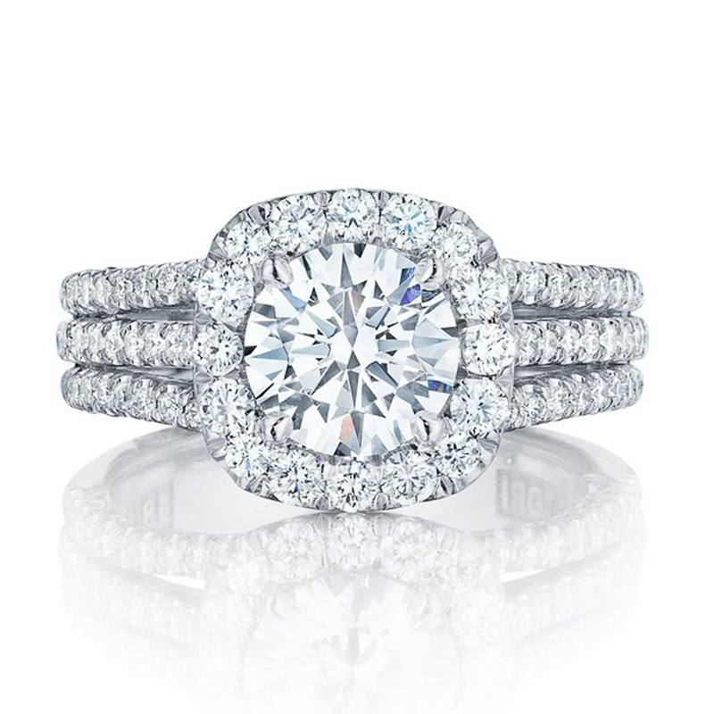 Huitan Women's Trendy Ring Brilliant Cubic Zirconia Luxury Engagement & Wedding Jewelry