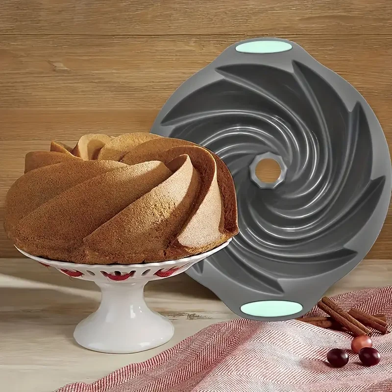 Heritage Bundt Pan for Fluted Tube Cakes