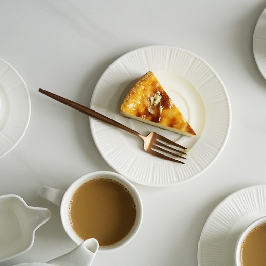 Blue Lotus Pure White Straight Pattern Coffee Appliance Milk Pot