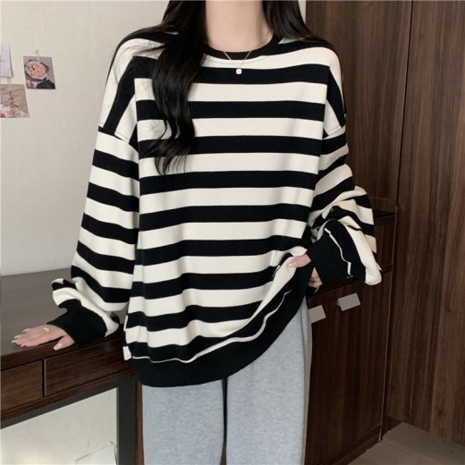 Retro Printed Crew Neck Sweatshirt Women