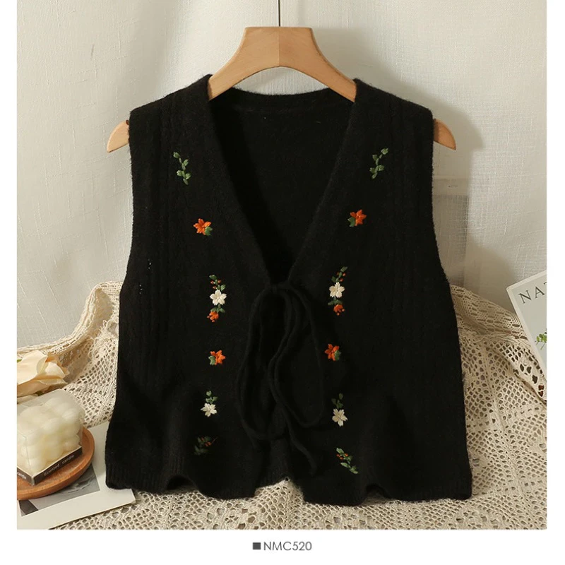 Embroidered Knit Vest Women Embodiery Vest Outer Women Top OuterMX782