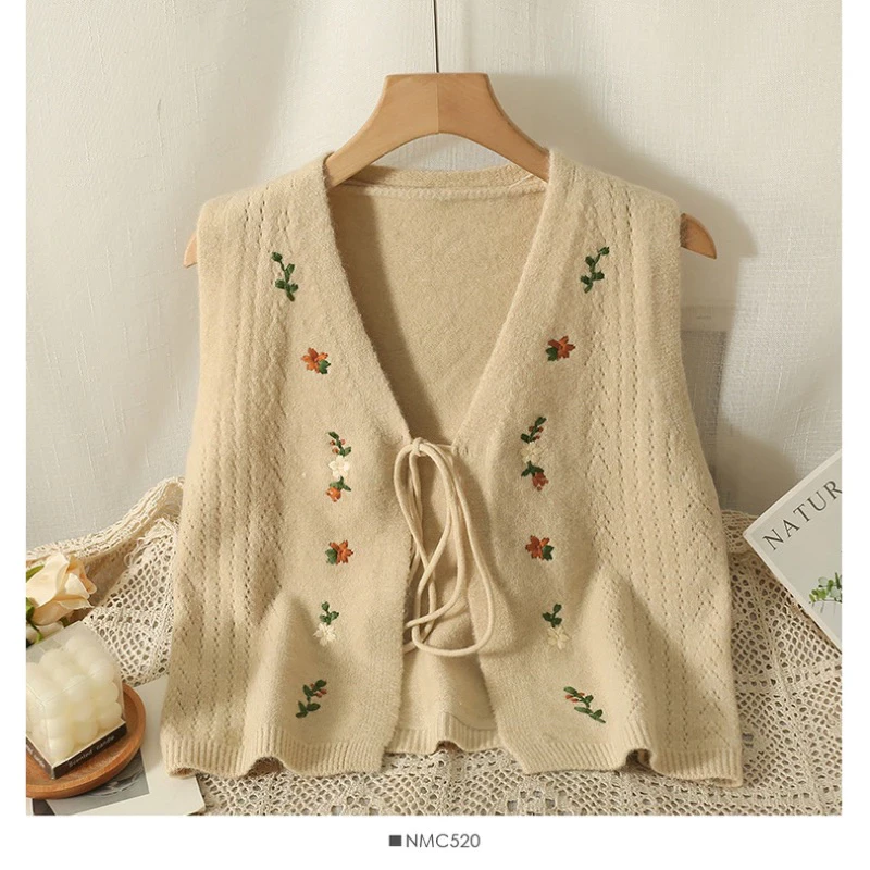 Embroidered Knit Vest Women Embodiery Vest Outer Women Top OuterMX782