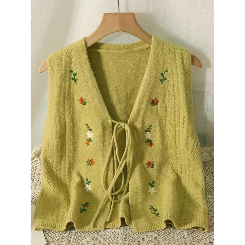 Embroidered Knit Vest Women Embodiery Vest Outer Women Top OuterMX782